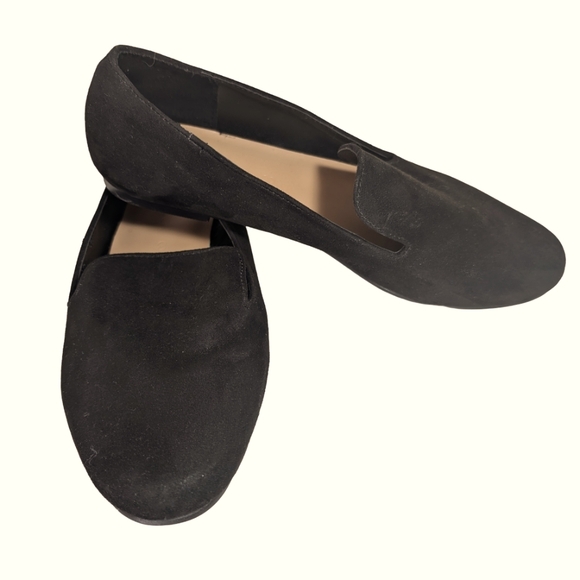 5/$25...Size 8 - Black Flats - Like new - Picture 1 of 4